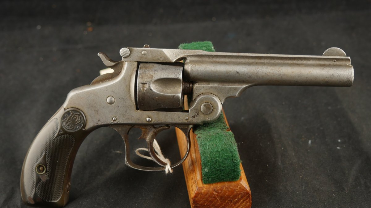 079-0722-8121, PRE-1890, Smith and Wesson 3rd Model DA .32. – Antique Guns